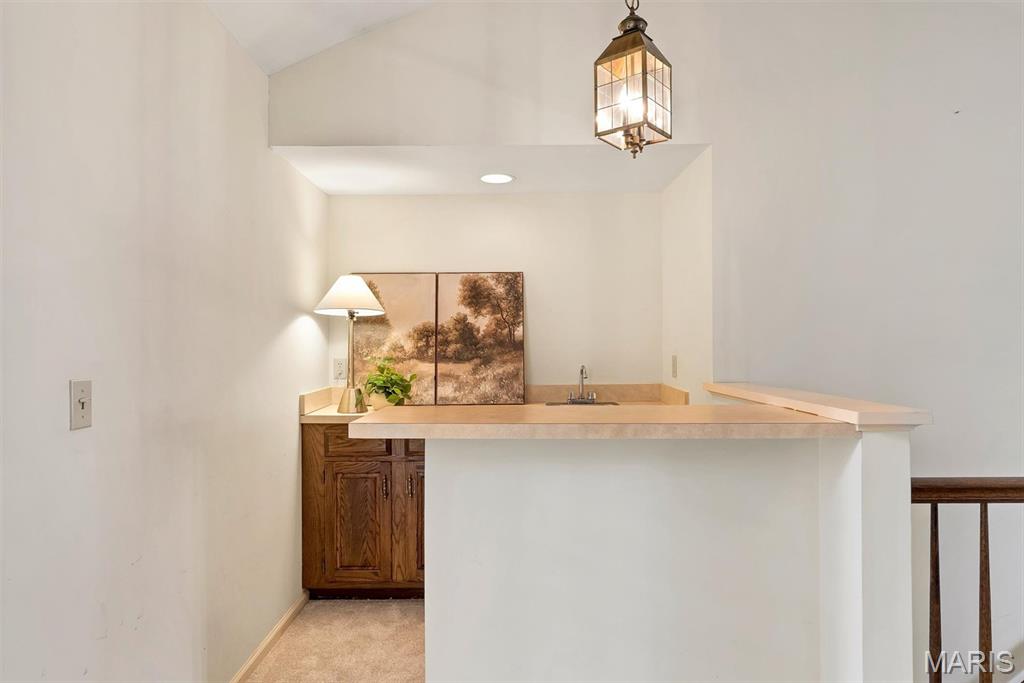 324 W Manor Drive