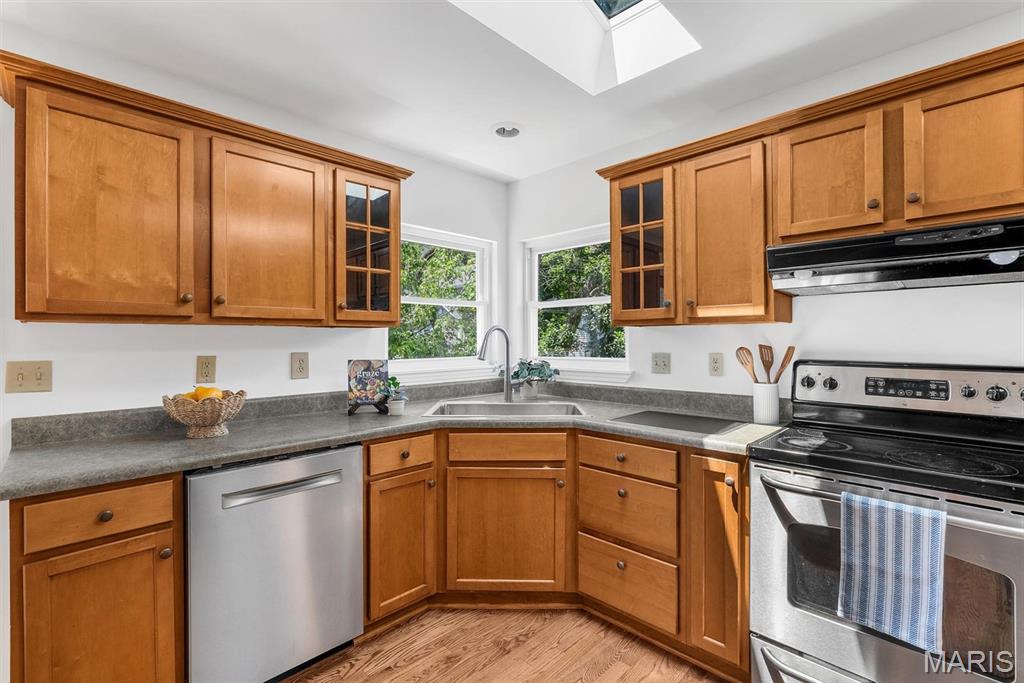 849 Glendower Drive