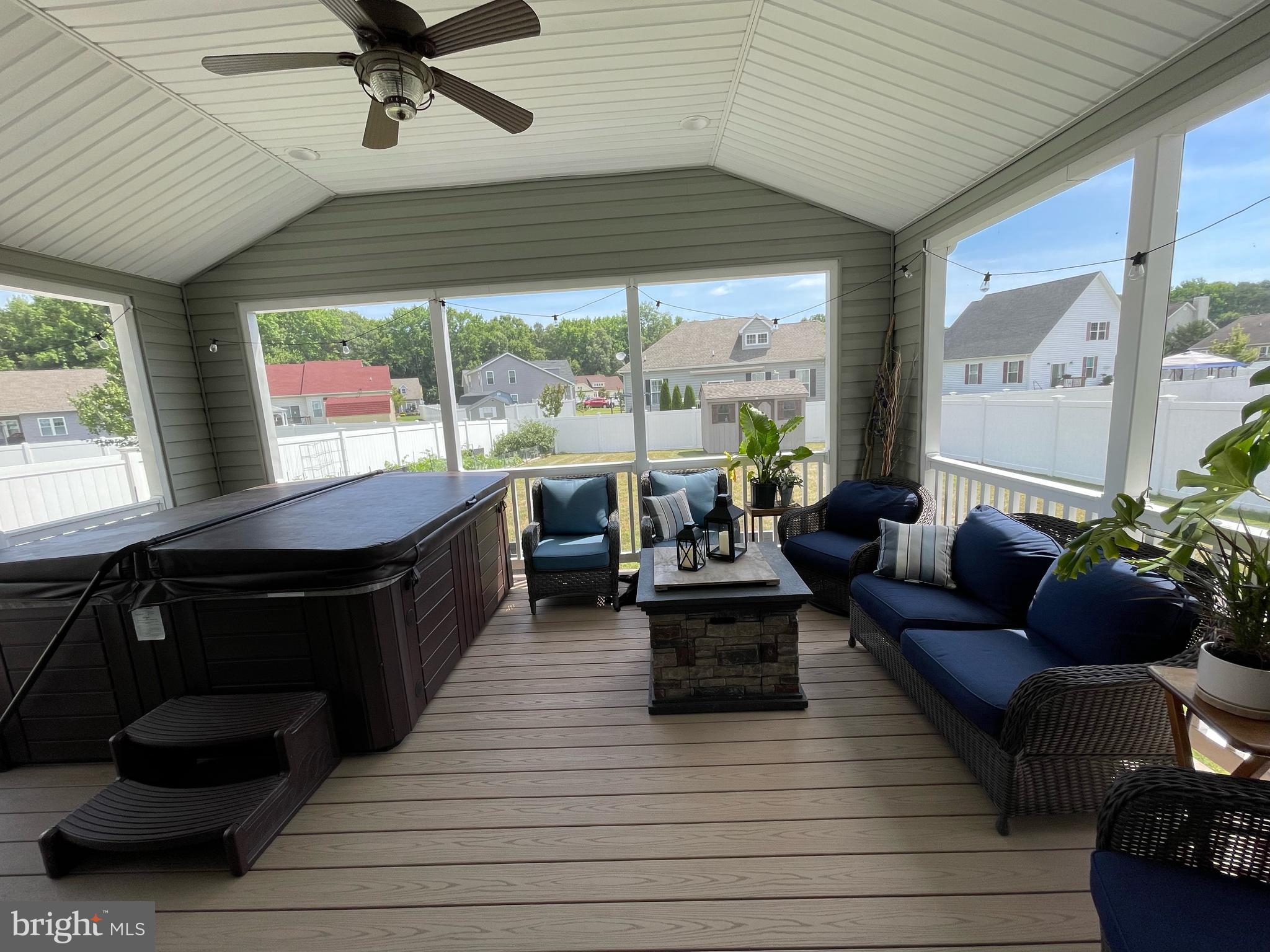 275 Farmhouse Trl