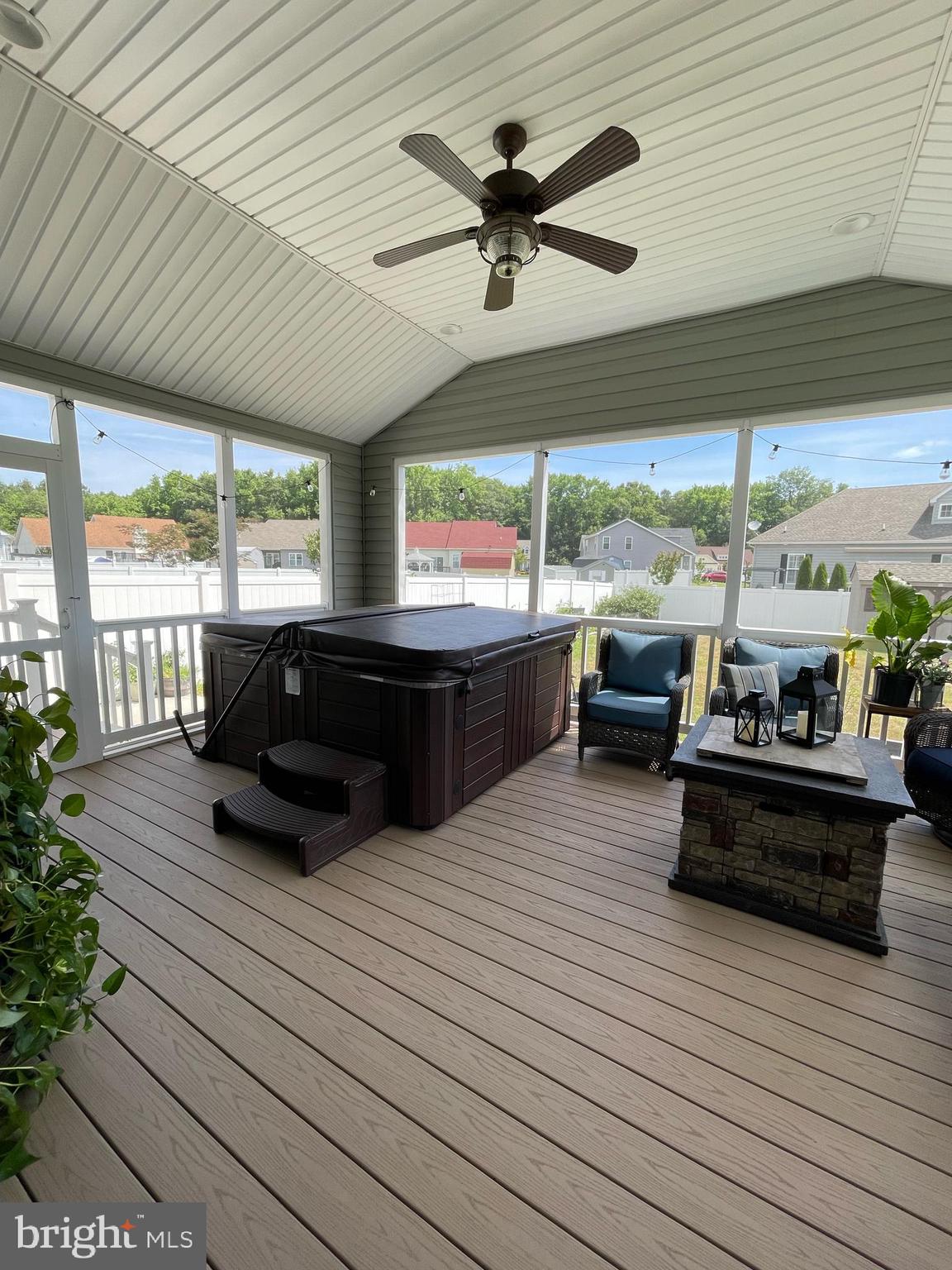275 Farmhouse Trl