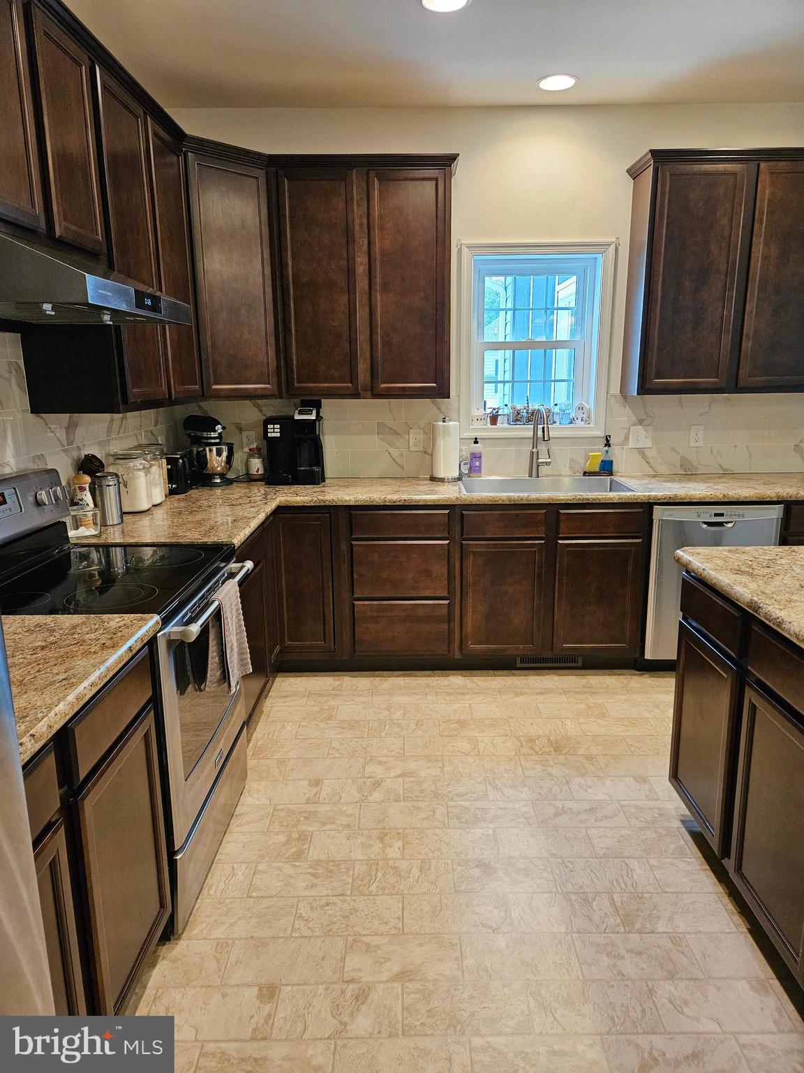 275 Farmhouse Trl