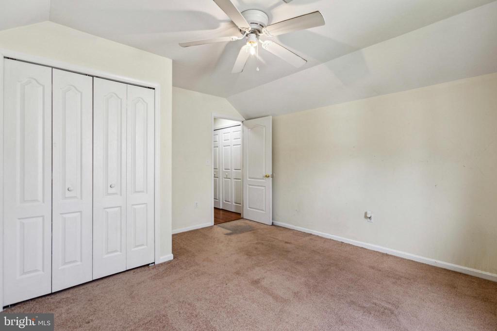 37 ARDSLEY DRIVE