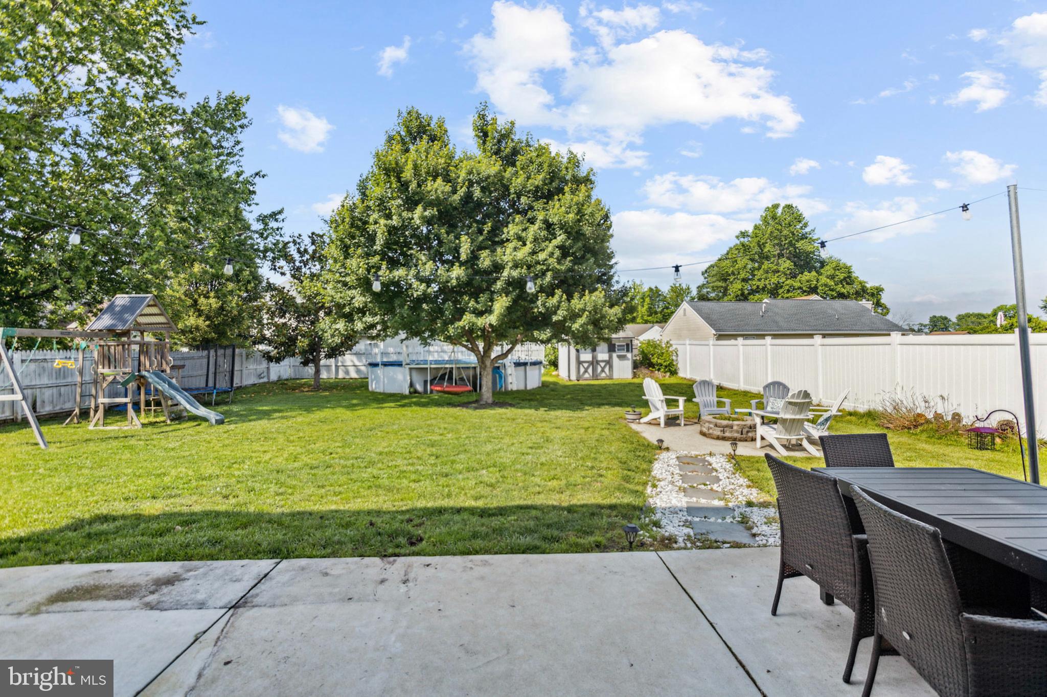 37 ARDSLEY DRIVE