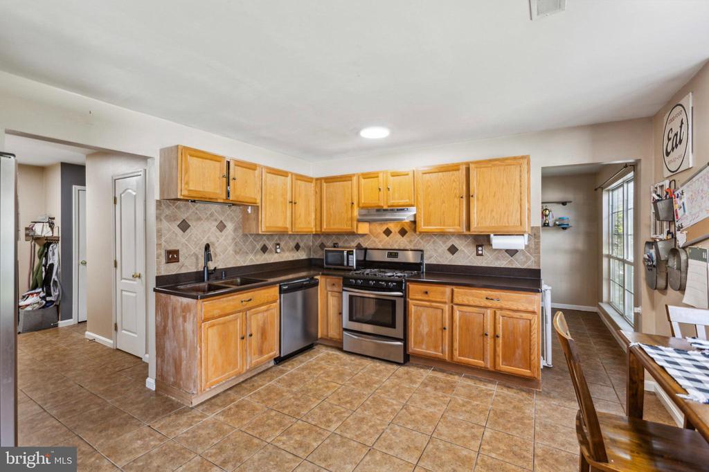 37 ARDSLEY DRIVE