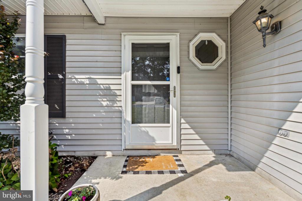 37 ARDSLEY DRIVE
