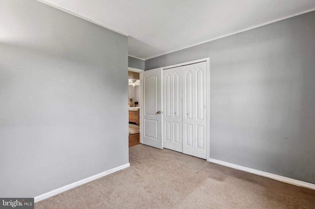 37 ARDSLEY DRIVE