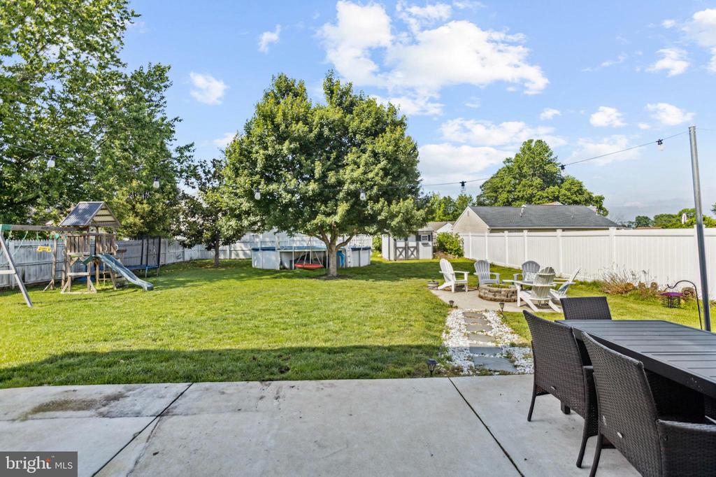 37 ARDSLEY DRIVE