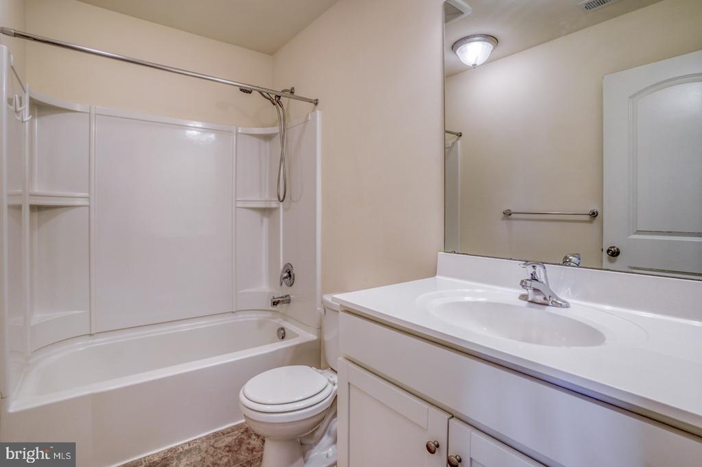 408 Galway Ct