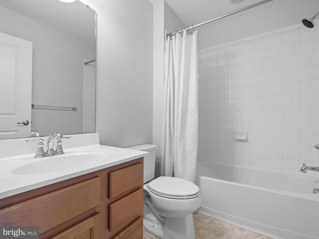 305 Tiger Lily Dr