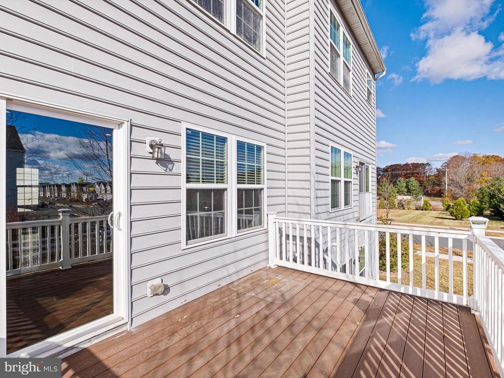 305 Tiger Lily Dr
