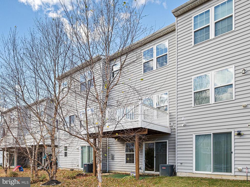305 Tiger Lily Dr