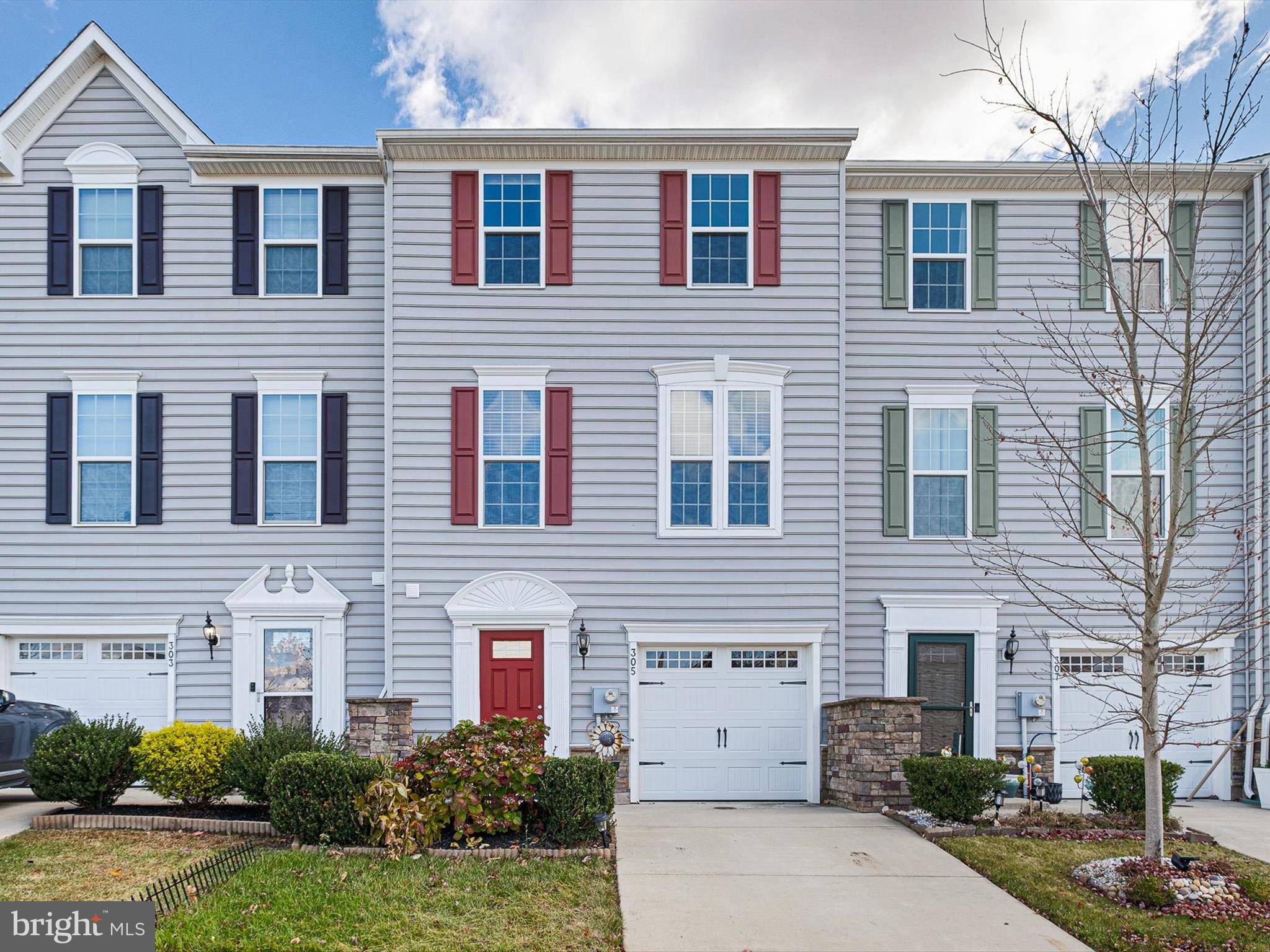 305 Tiger Lily Dr
