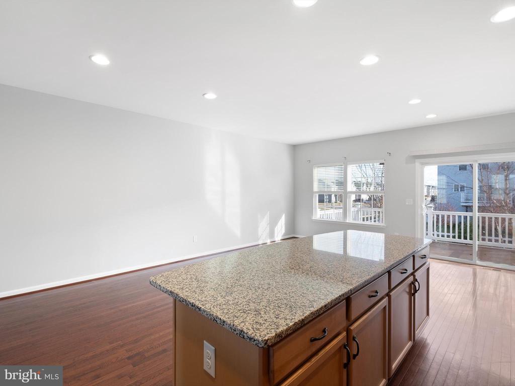 305 Tiger Lily Dr
