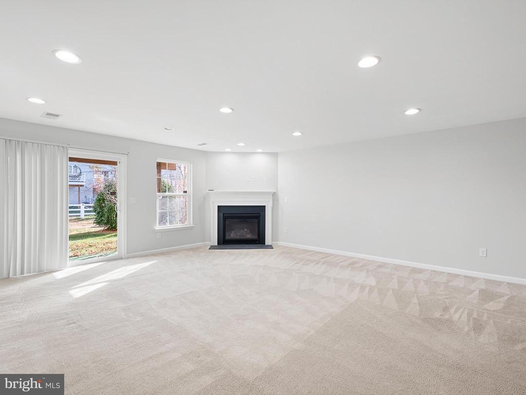 305 Tiger Lily Dr