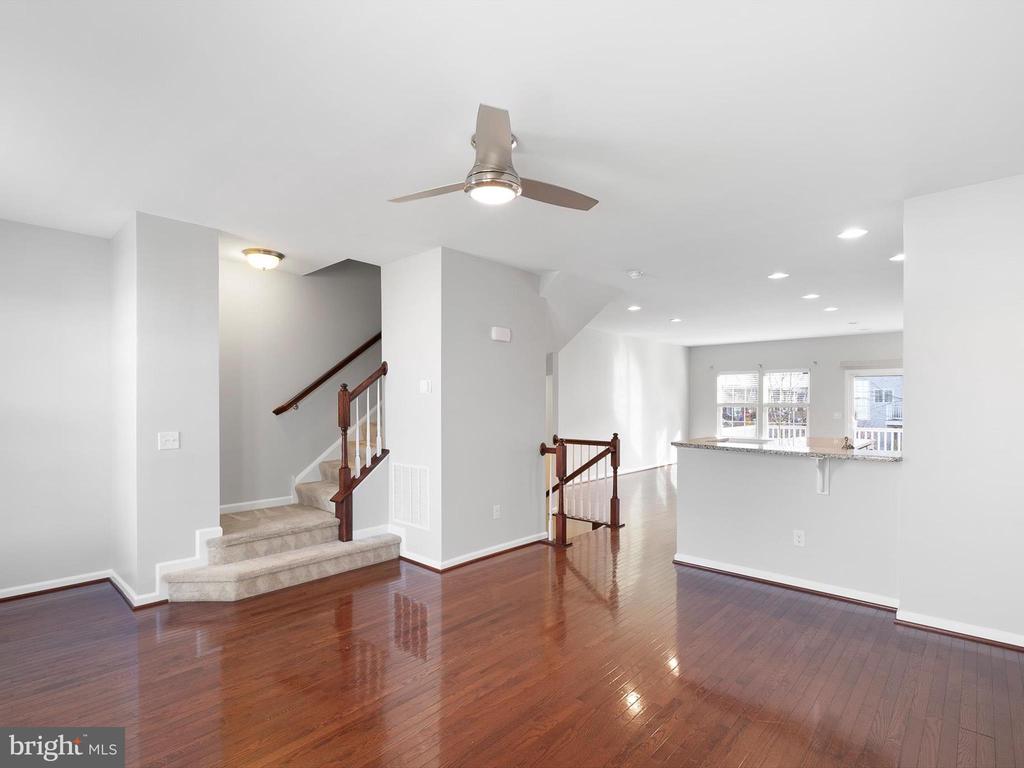 305 Tiger Lily Dr