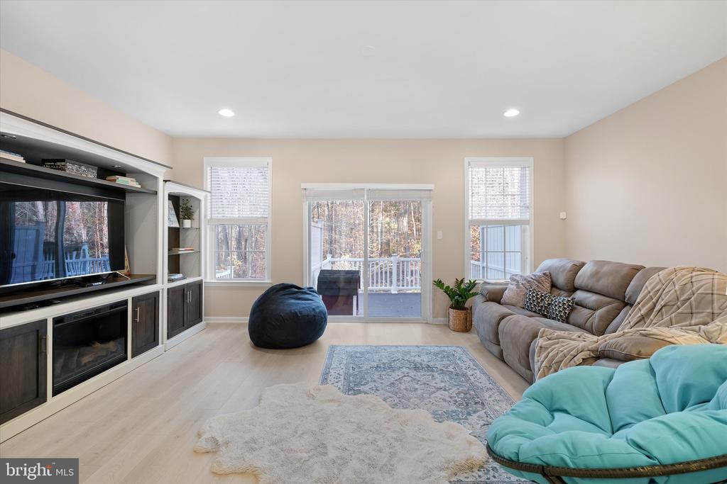 134 Peel Ln