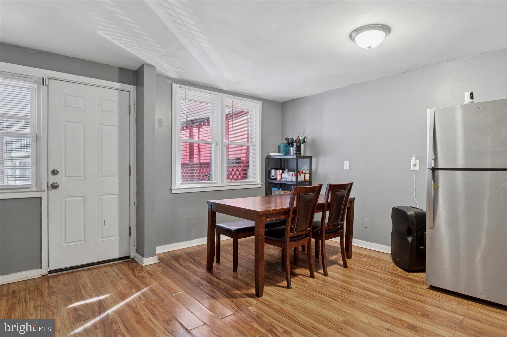 527 Eastlawn Ave