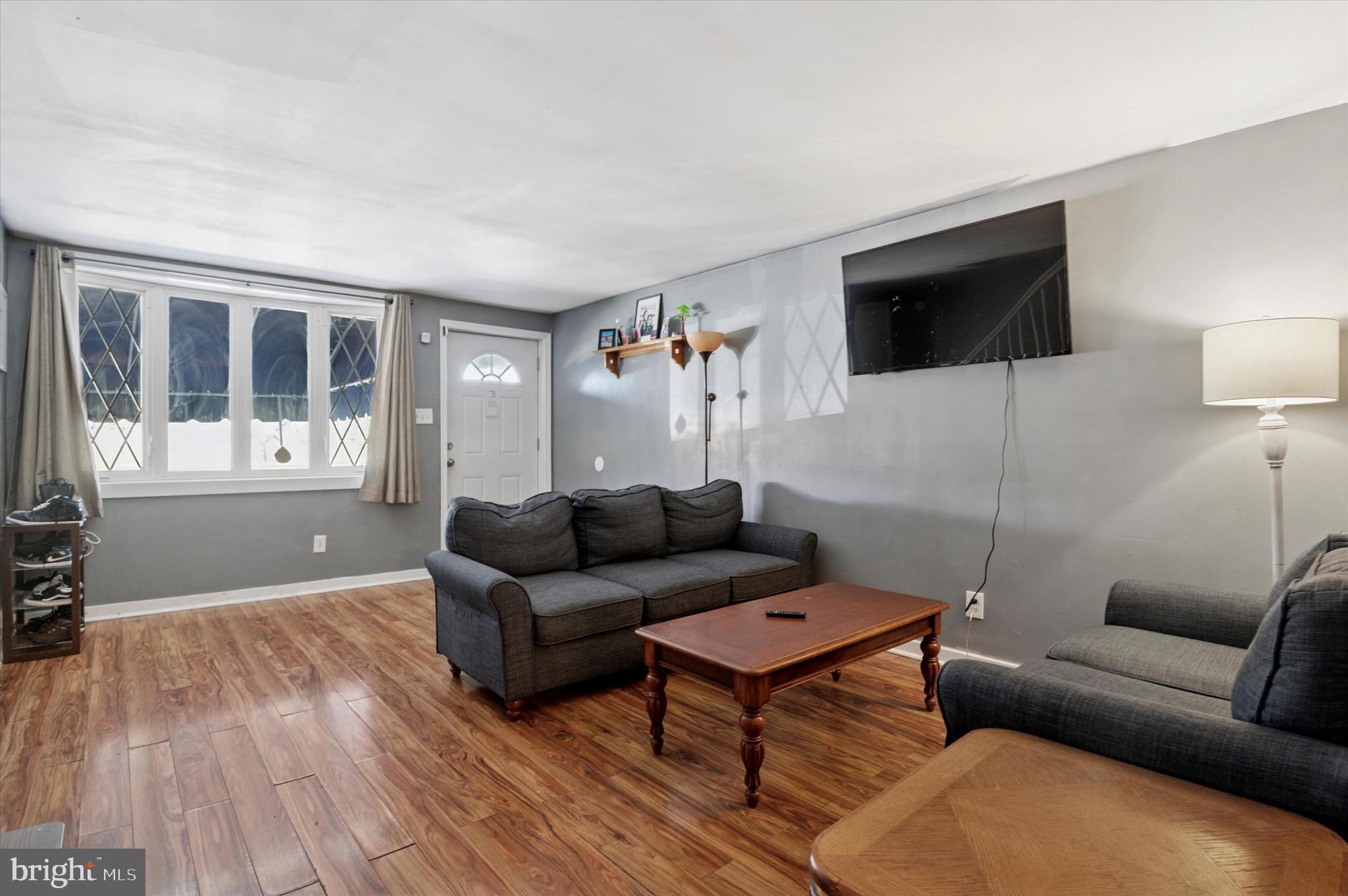 527 Eastlawn Ave
