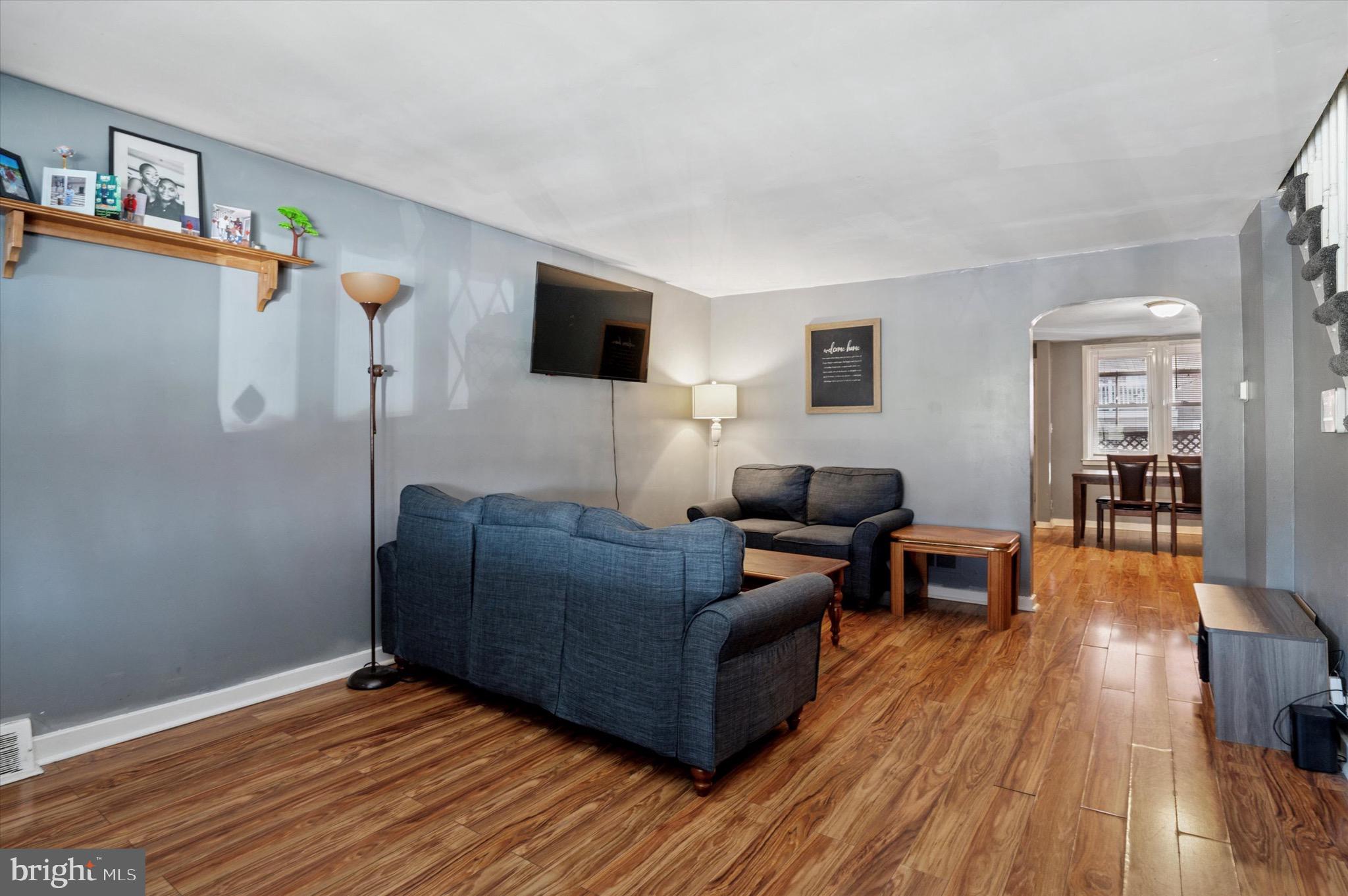 527 Eastlawn Ave