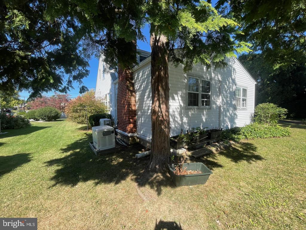 4602 PICKWICK DRIVE
