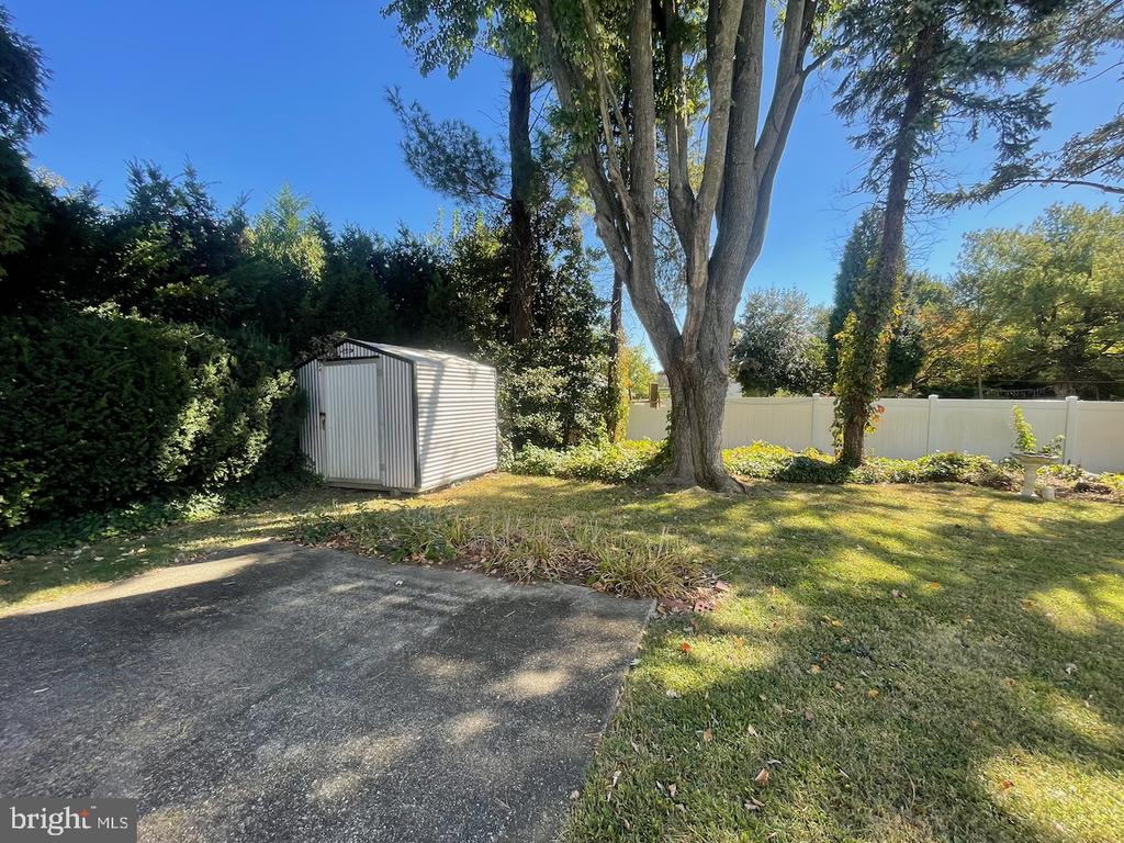 4602 PICKWICK DRIVE
