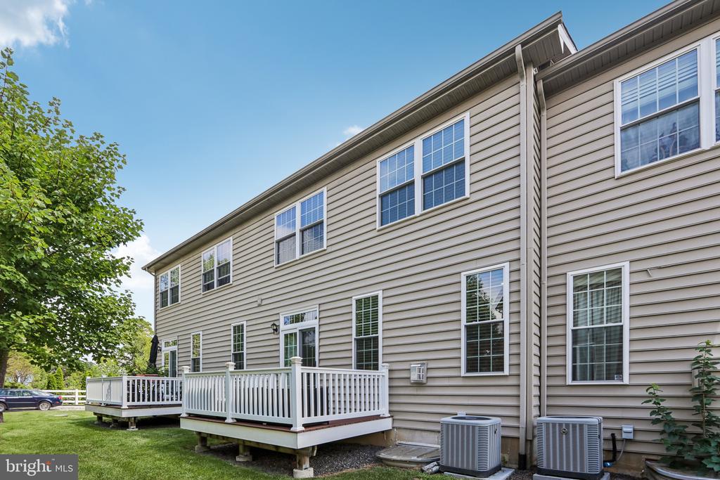 131 NICOLES WAY