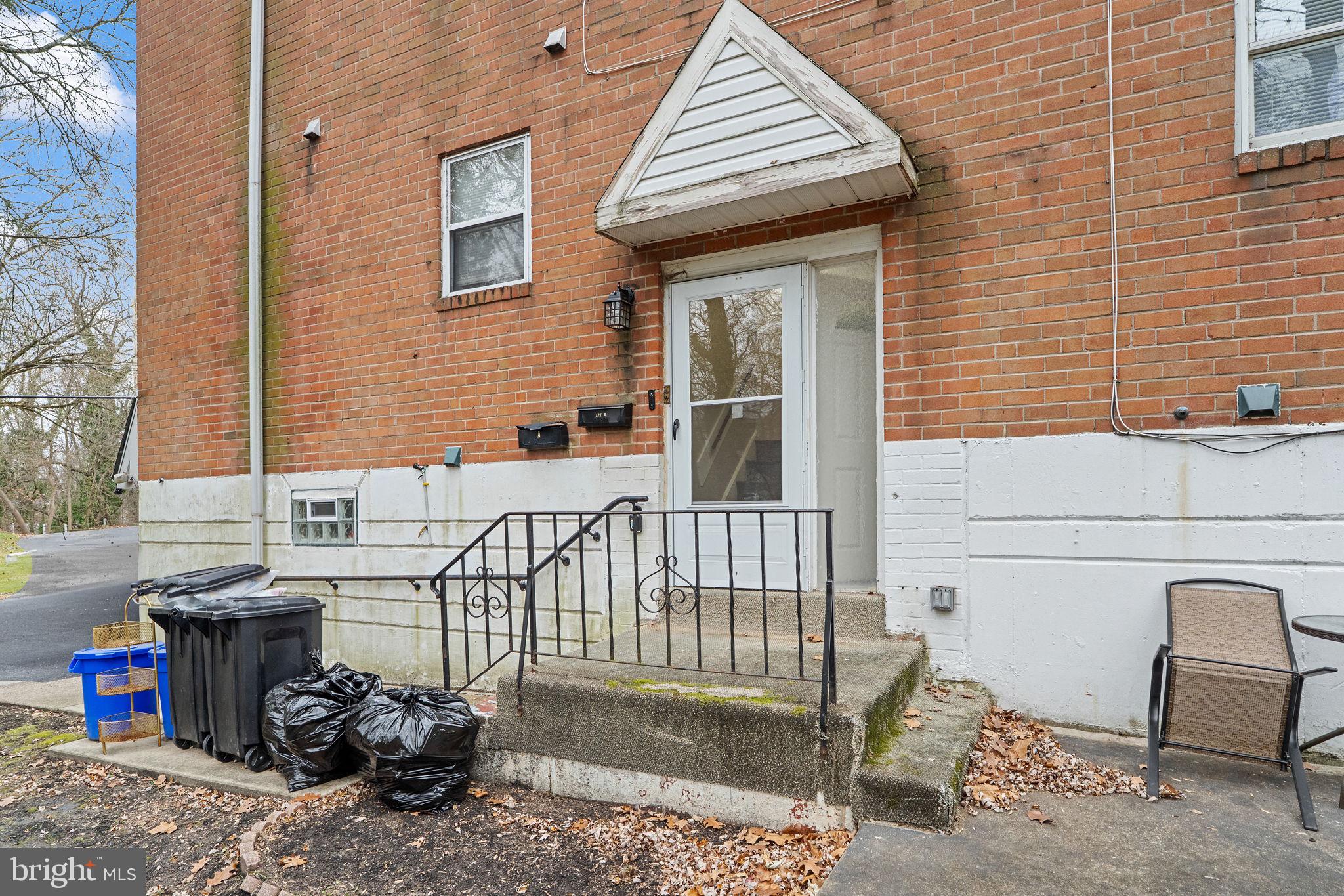 159 W MARYLAND AVENUE