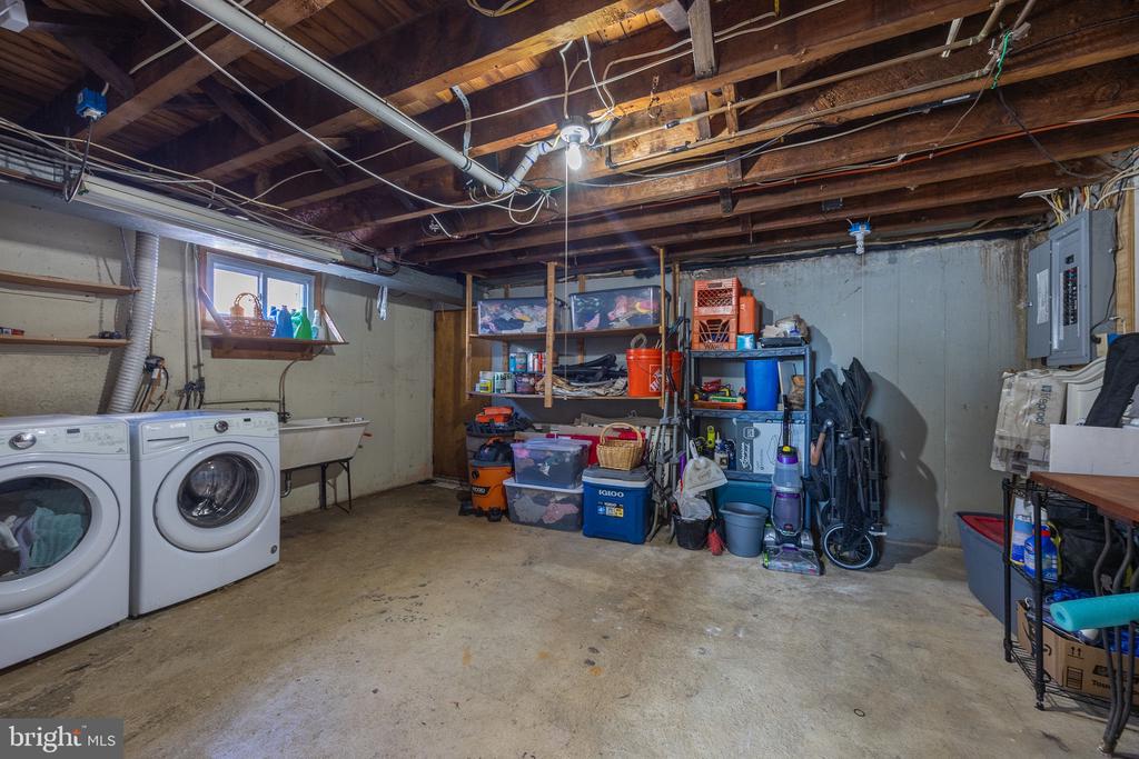 1419 PARKLANE ROAD