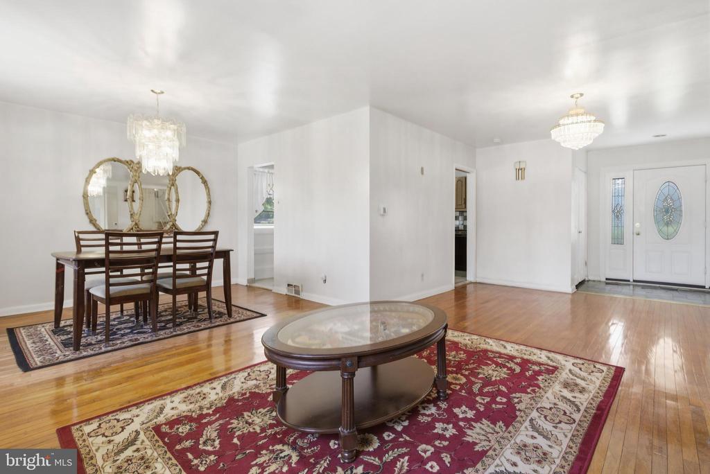 417 FOSTER DRIVE