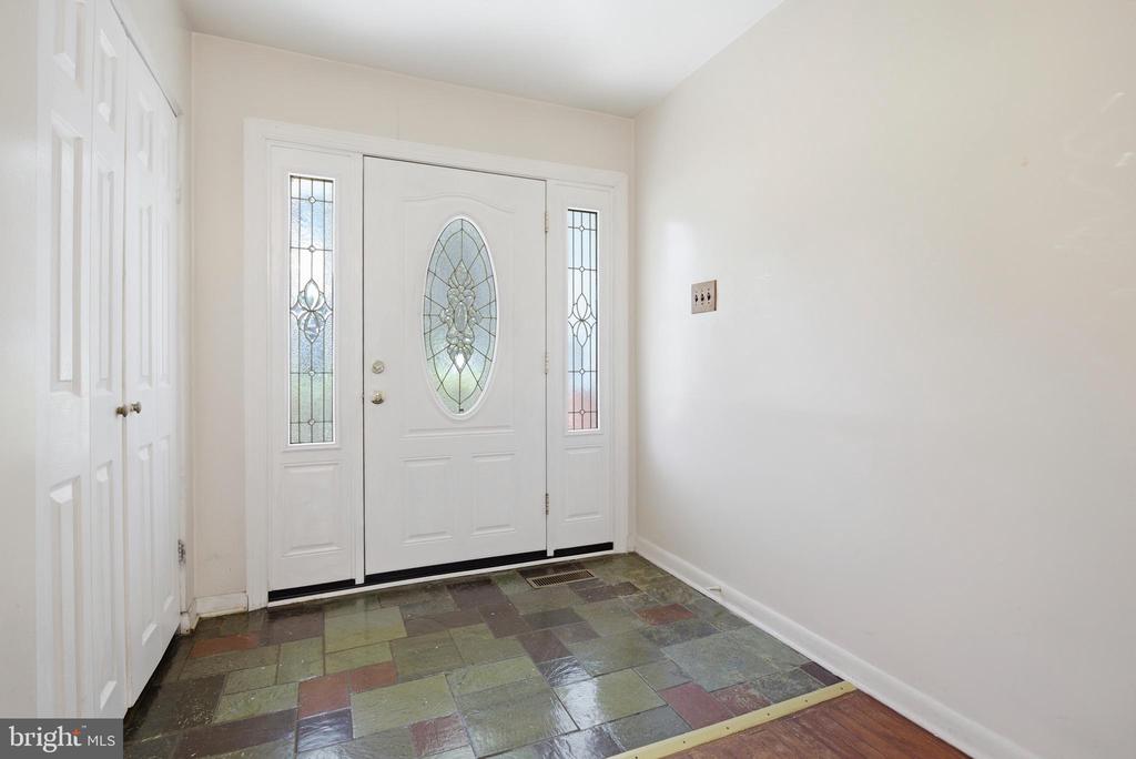 417 FOSTER DRIVE