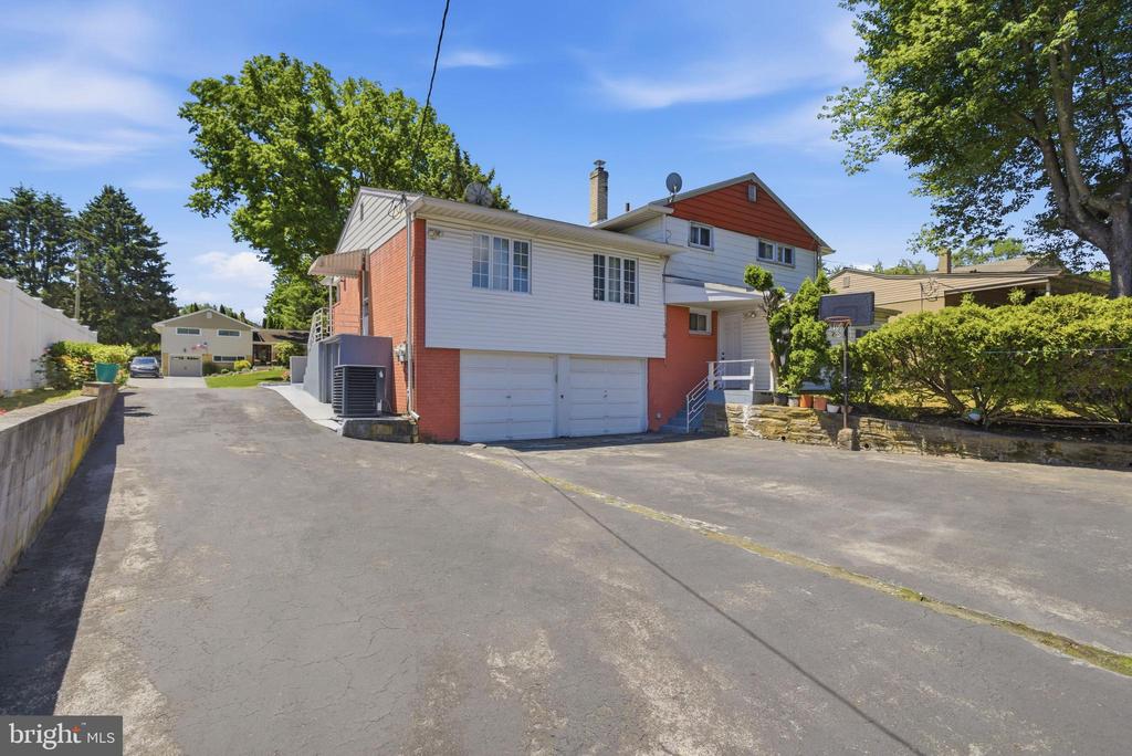 417 FOSTER DRIVE