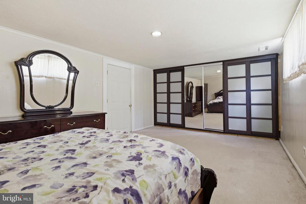 417 FOSTER DRIVE