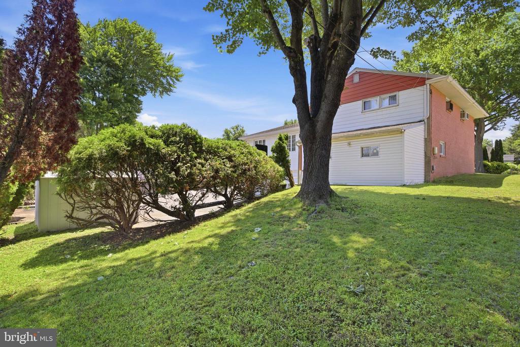 417 FOSTER DRIVE