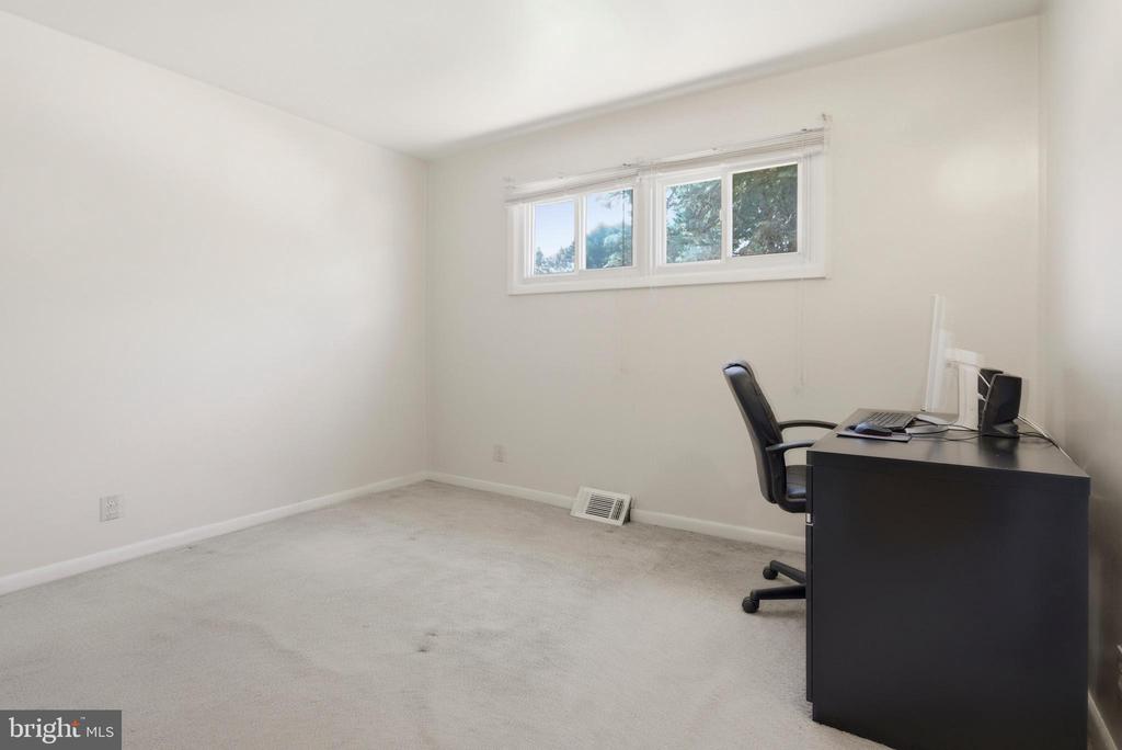 417 FOSTER DRIVE