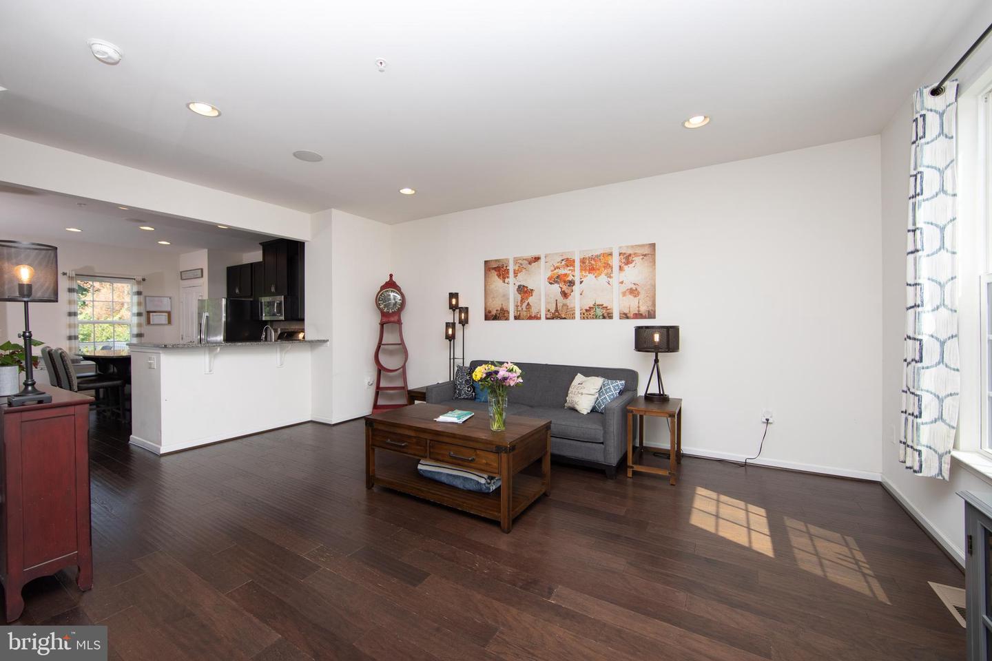 65 OLD CEDARBROOK ROAD Unit: 9