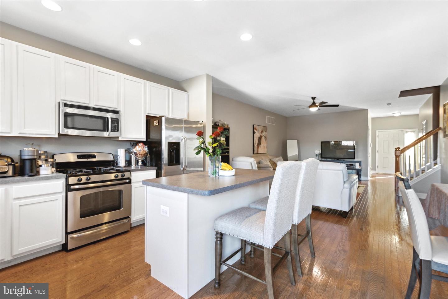 719 CEDAR LANE