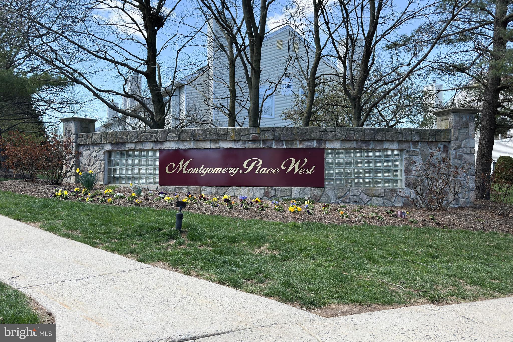 1605 Naomis Ct #1605