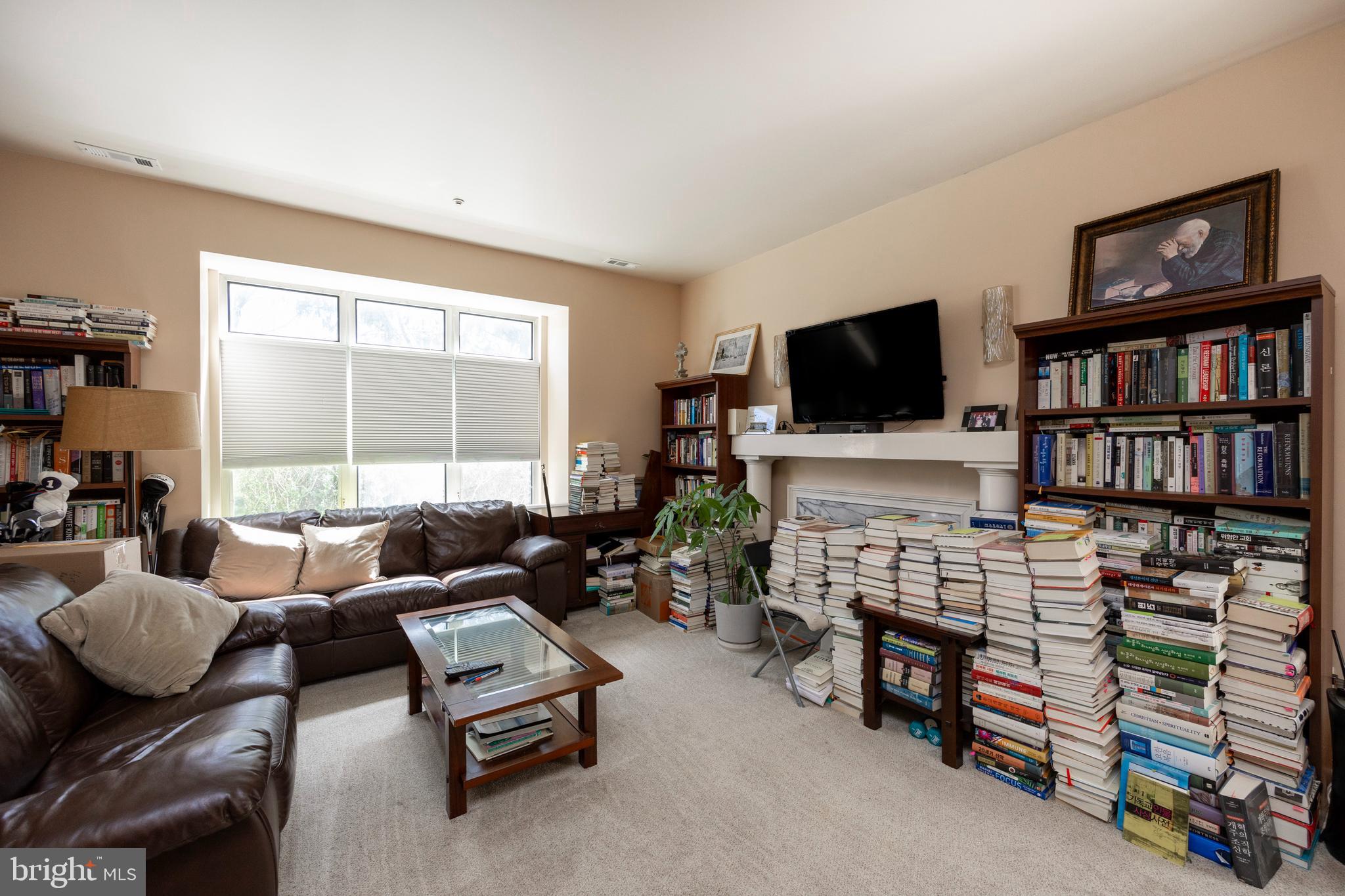 1605 Naomis Ct #1605