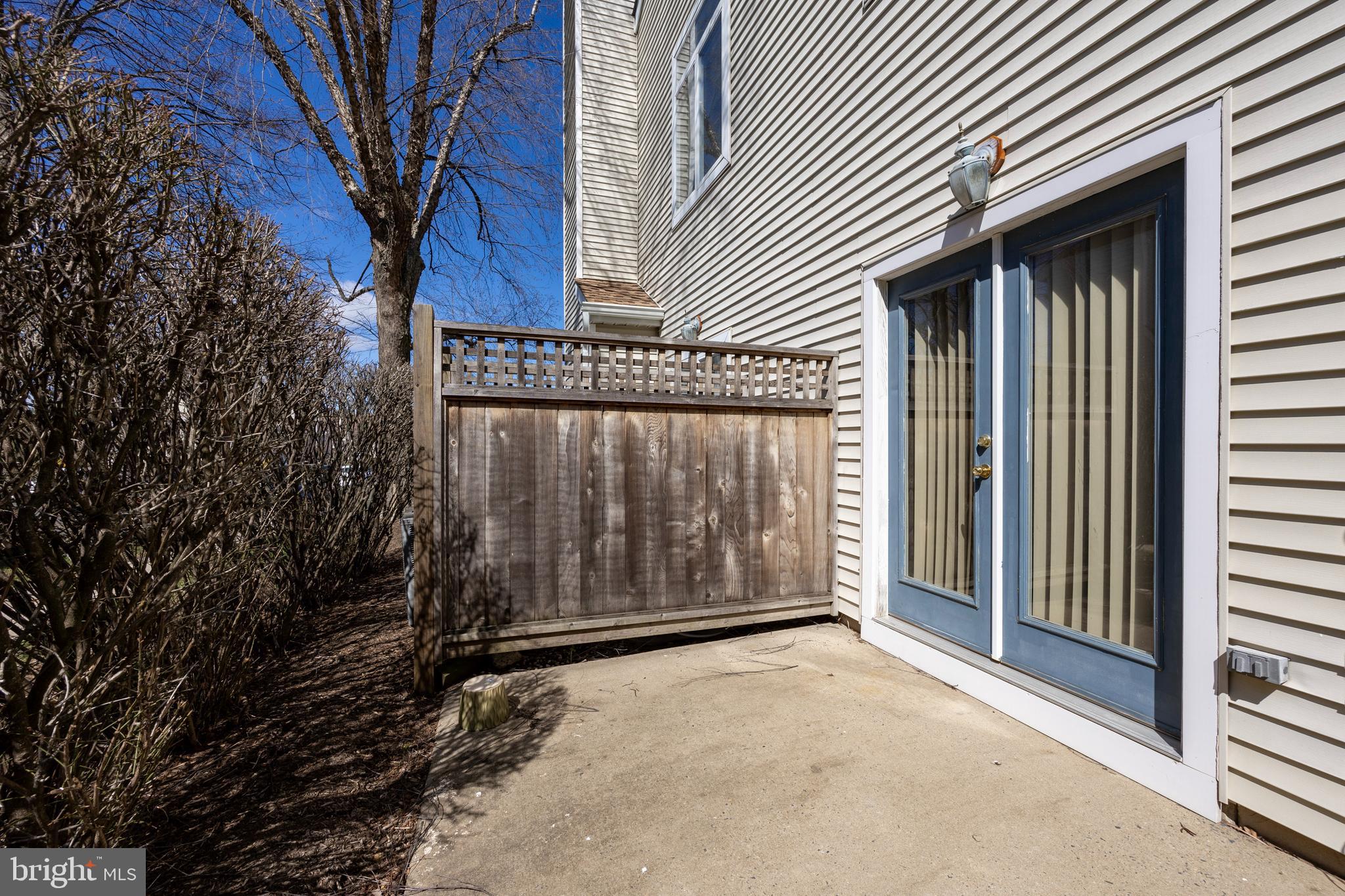 1605 Naomis Ct #1605
