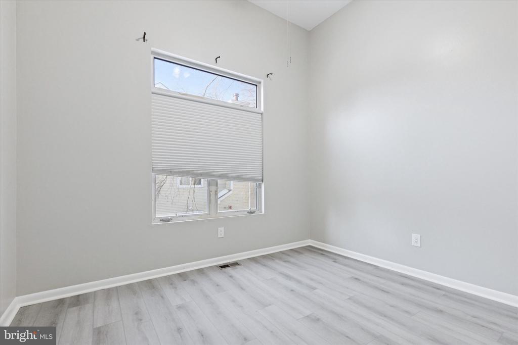 1605 NAOMIS COURT 1605