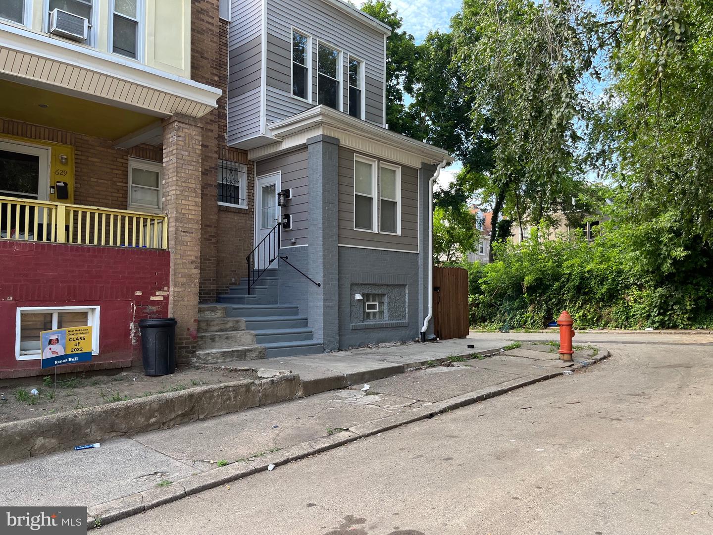 631 E STAFFORD STREET