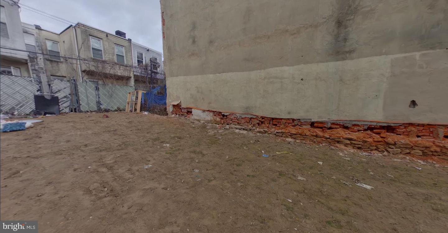 2254-2256 N 17TH STREET