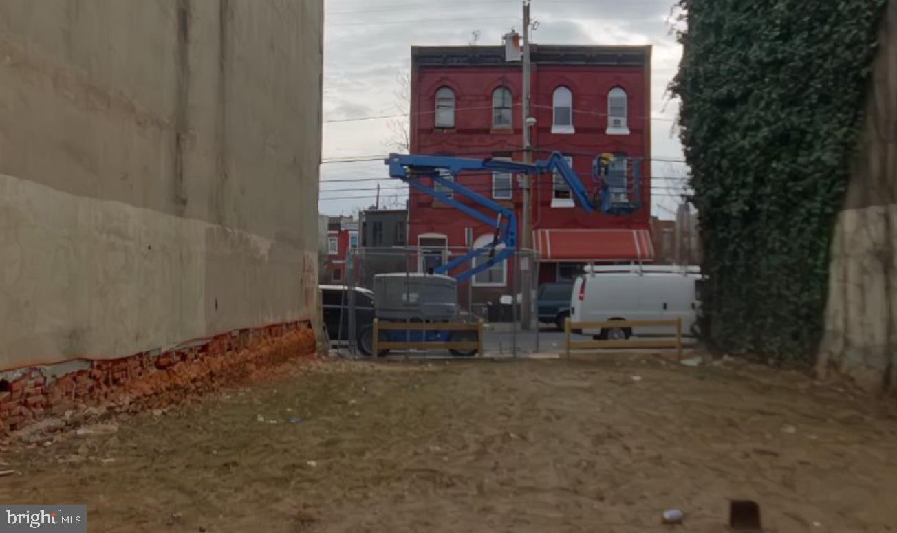 2254-2256 N 17TH STREET