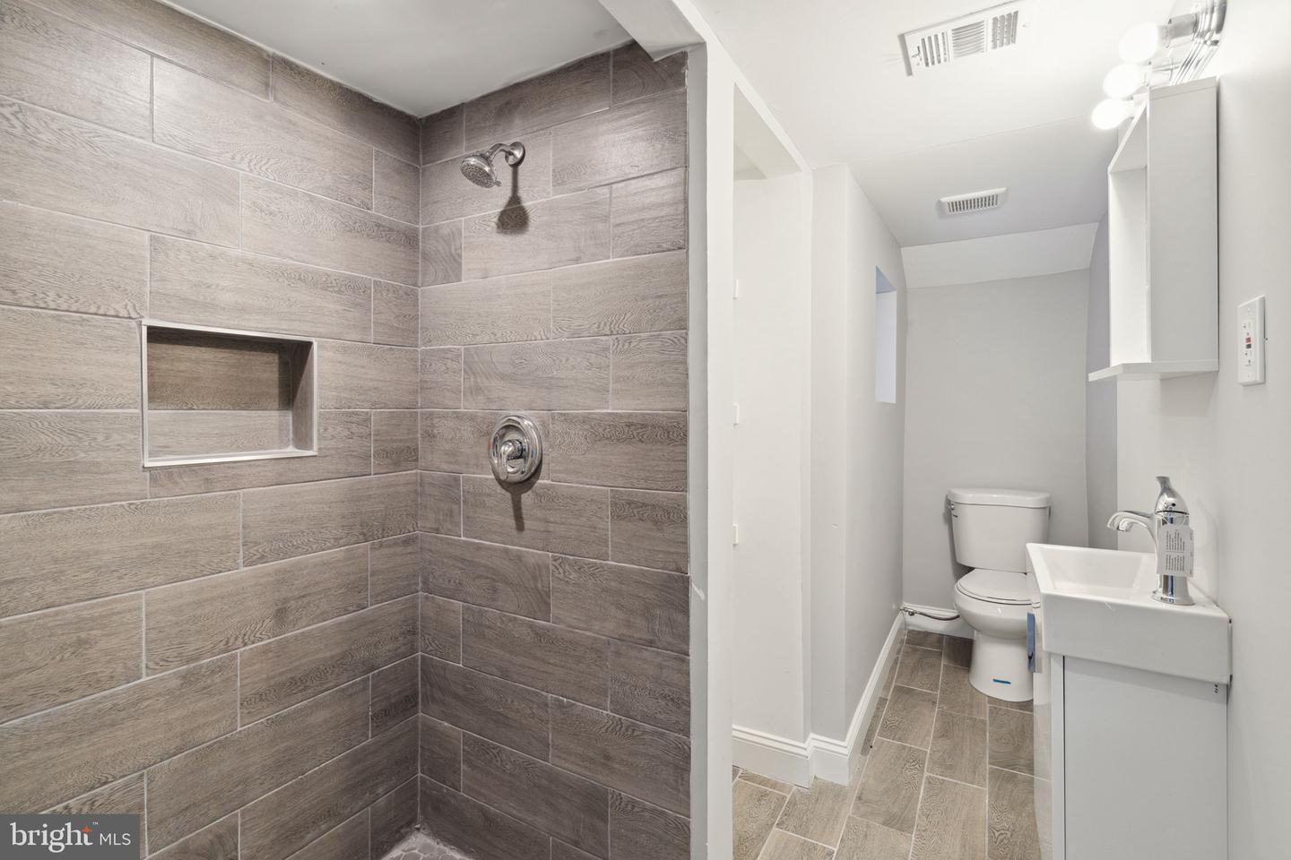 7208 LIMEKILN PIKE