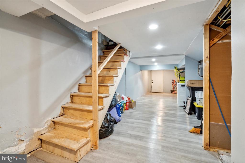 7347 Dicks Ave