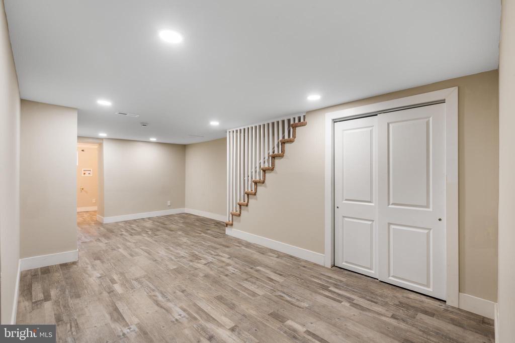 340 E Vernon Rd