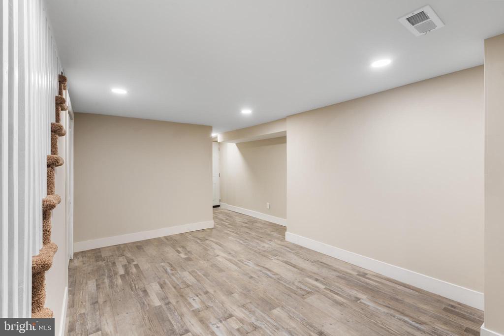 340 E Vernon Rd