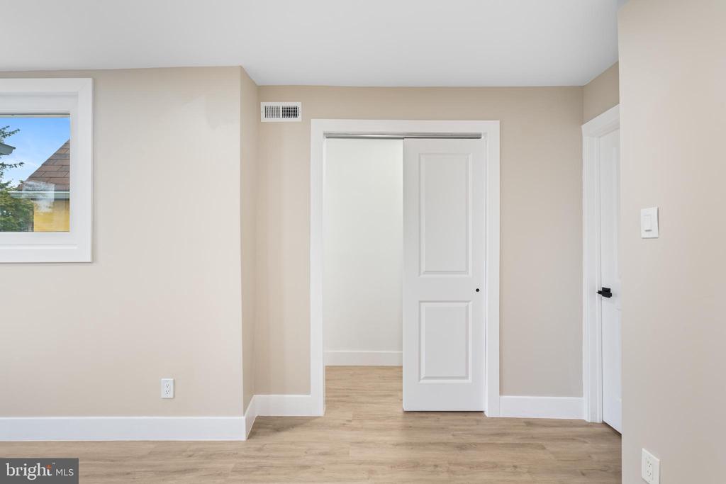 340 E Vernon Rd
