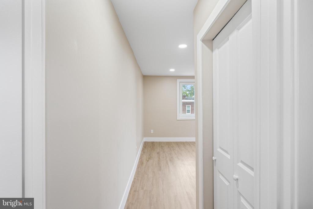 340 E Vernon Rd