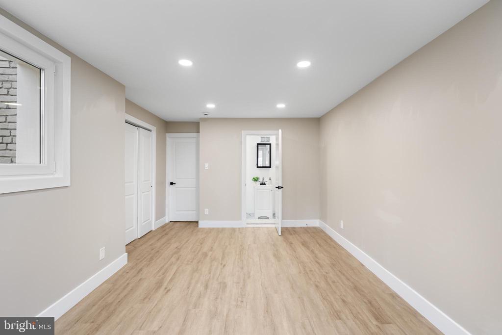 340 E Vernon Rd
